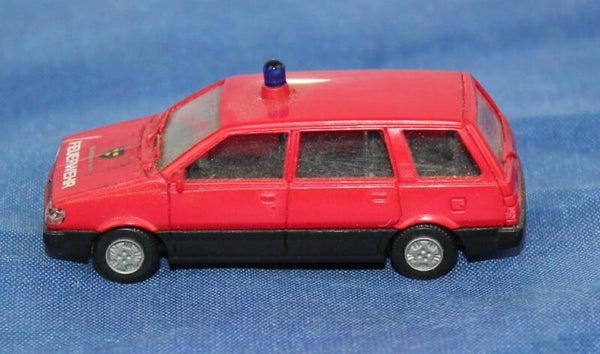 Rietze H0 Mitsubishi Space Wagon ‘Feuerwehr’.