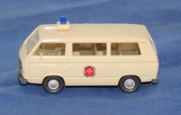 Wiking H0 320/1 7 VW bus T3 Krankentransport  Johaniter Unfall-Hilfe.