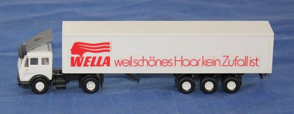 Kibri H0  MB 1221 truck met oplegger ‘Wella’.