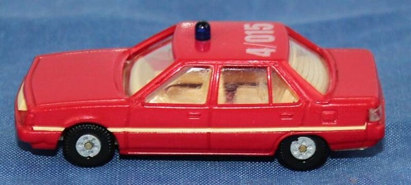 Rietze H0 Mitsubishi Galant ‘Feuerwehr’.