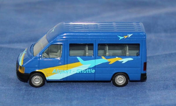 Herpa H0 VW LT Airport Shuttle.