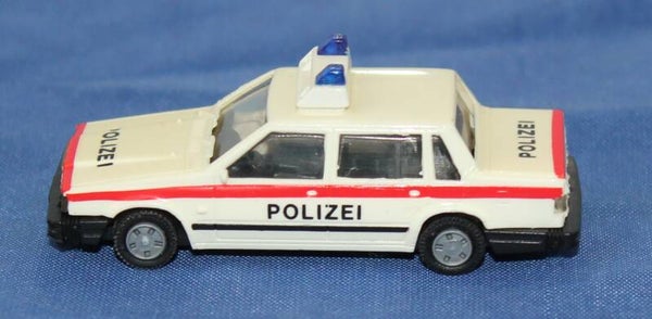 I.M.U. H0 Volvo 760 GLE Kombi ‘Polizei’.