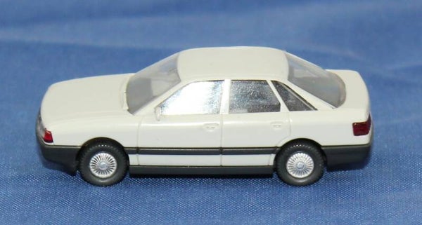 Wiking H0 121/2 Audi 80.