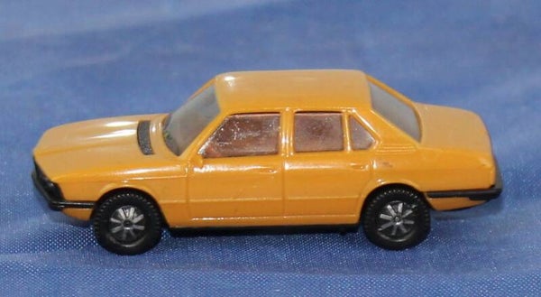 Herpa 4110 H0 BMW 528i limousine.