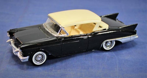 Solido 1/43 4520 Cadillac Eldorado Perillo.