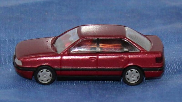 Rietze H0 10330 Audi 90, rood.
