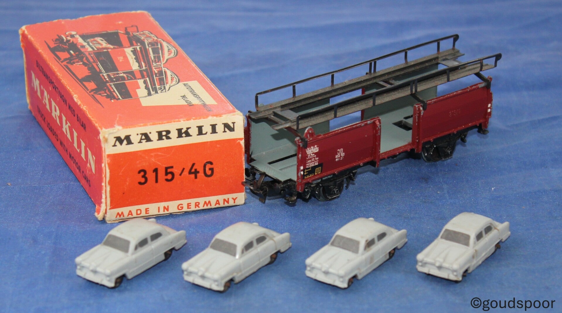 Marklin 4613-4 autotransport wagon met 4 Ford Taunus 12M