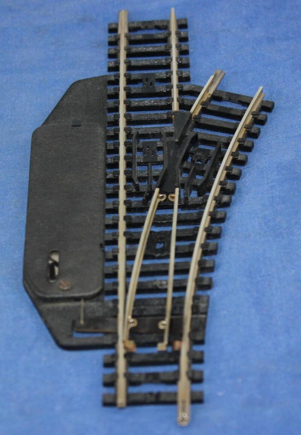 Trix H0 4353 handbediende wissel rechts uitgaand.