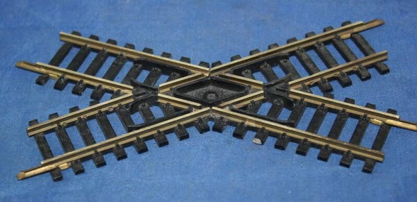 Jouef H0 449 kruising, messing.