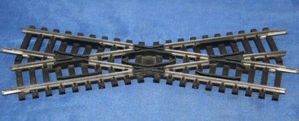 Jouef H0 849 slanke kruising.