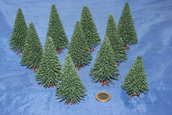 Scenery H0 elf dennenbomen 70 tot 90 mm.