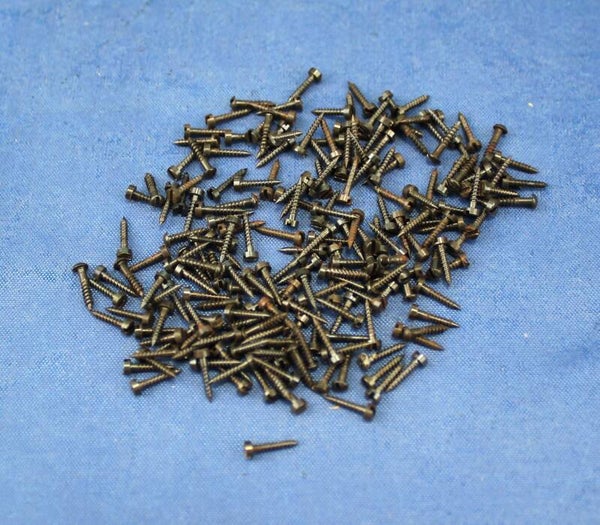 Trix  N-spoor (1:160)  66548 railschroefjes.