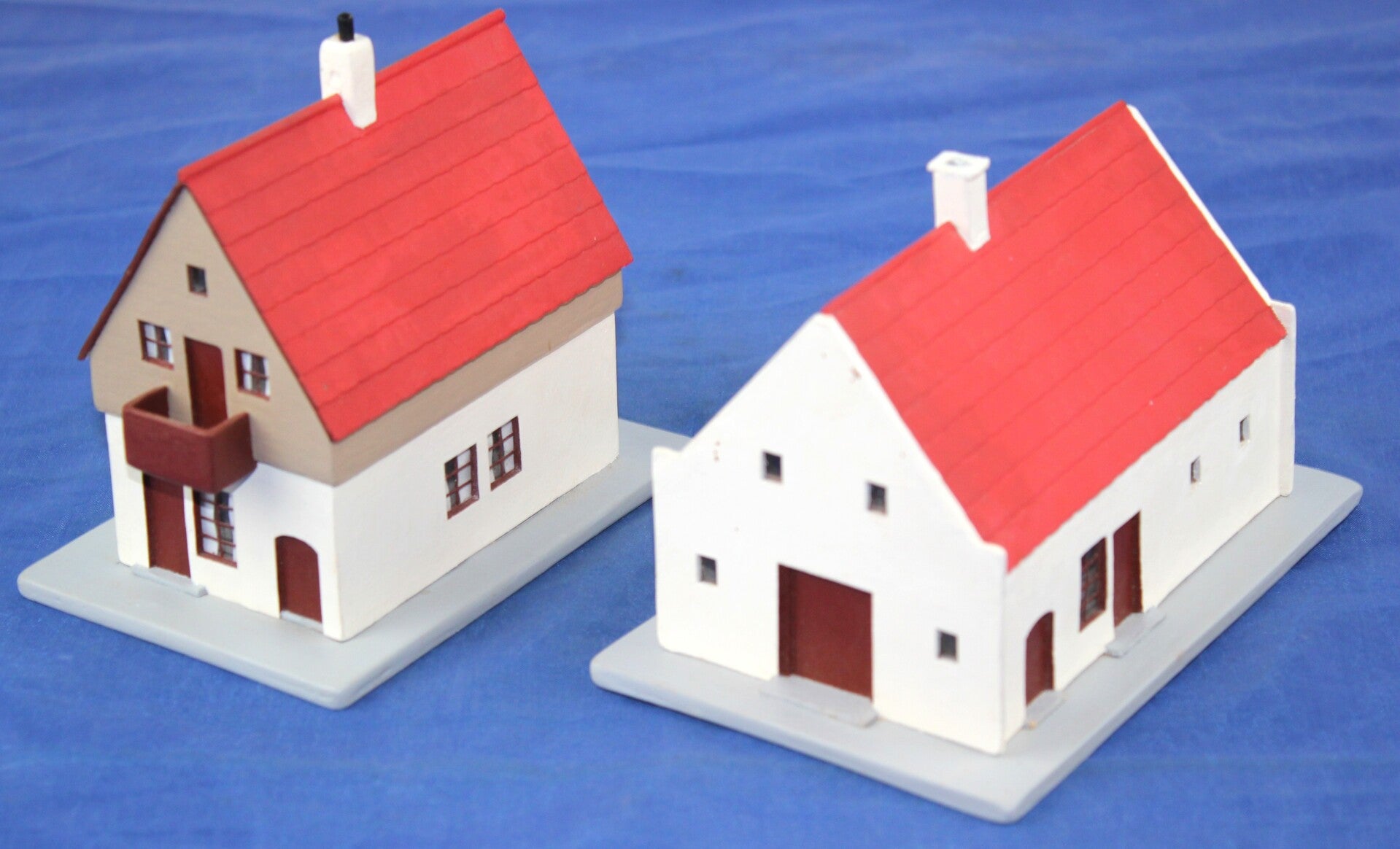 Scenery H0 woonhuis en schuur.