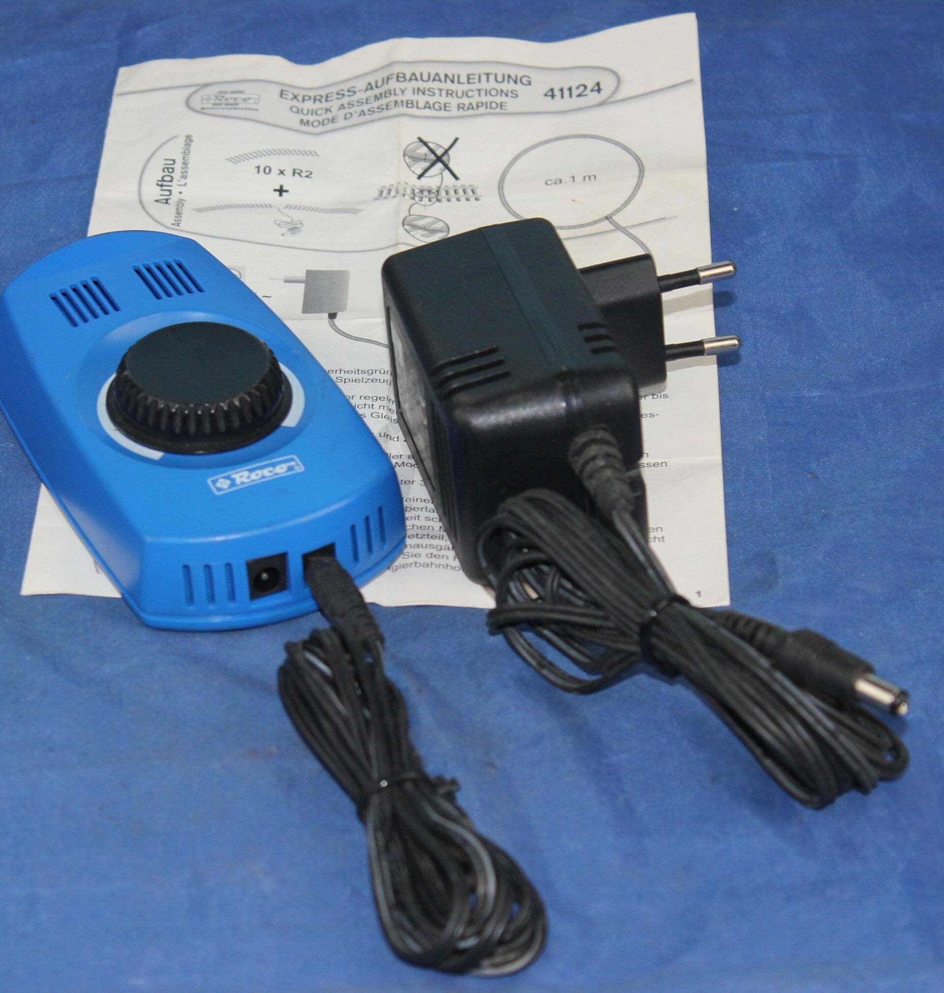 Roco trafo met DC trein regel unit.