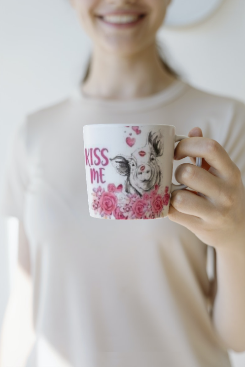 mok kiss me pig