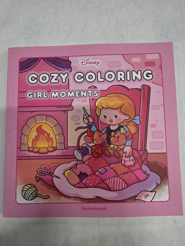 Disney Cozy Colouring - Girl Moments