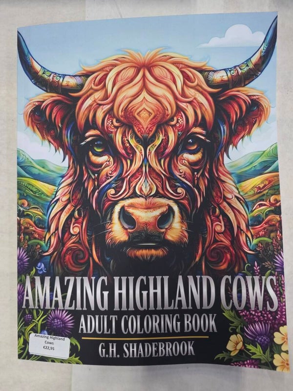 Amazing Highland Cows Adult Kleurboek