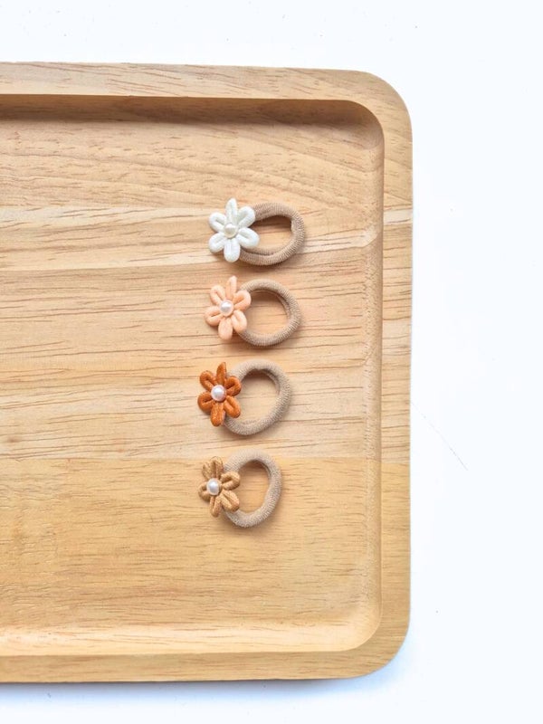 Setje 2 stuks Klippies Elastiekjes bloem naturel