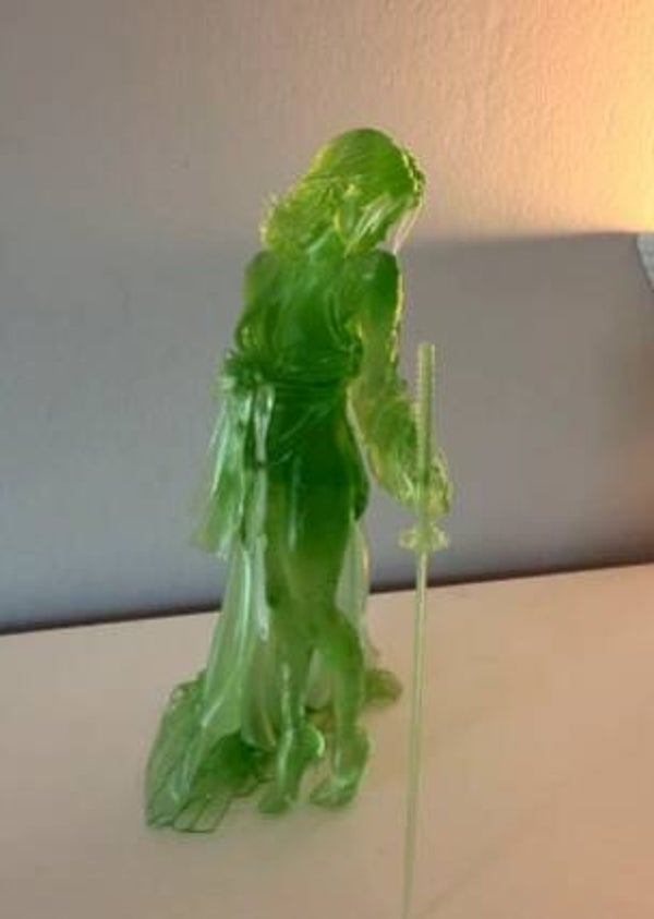 Figurine femme japonaise transparente verte – Modèle résine transparente verte
