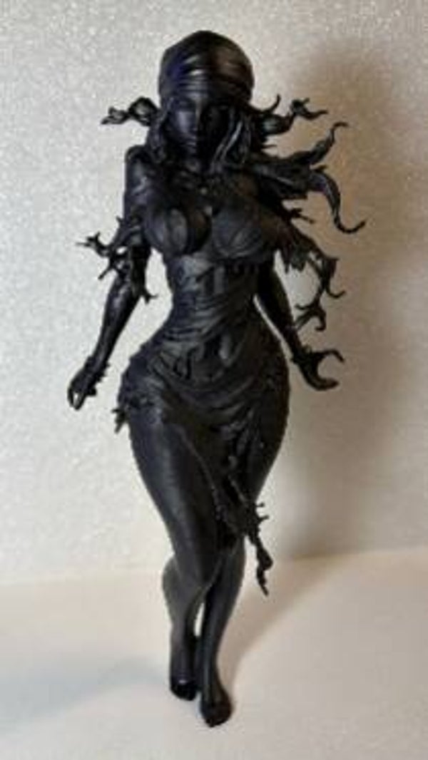 Magnifique statuette femme guerrière fantasy noire - Sculpture détaillée3D