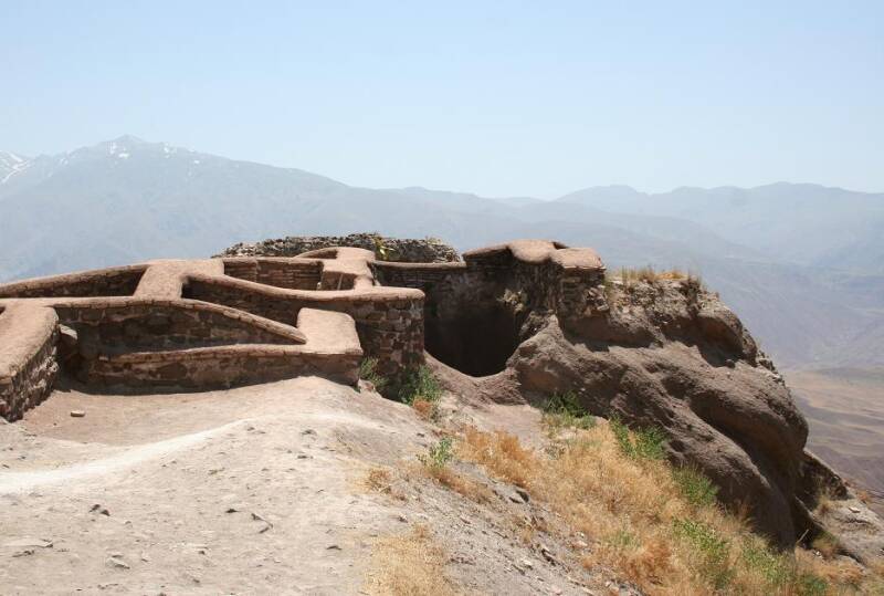 Ruines d'Alamut en Iran, le berceau historique de l'ordre des Assassins, (