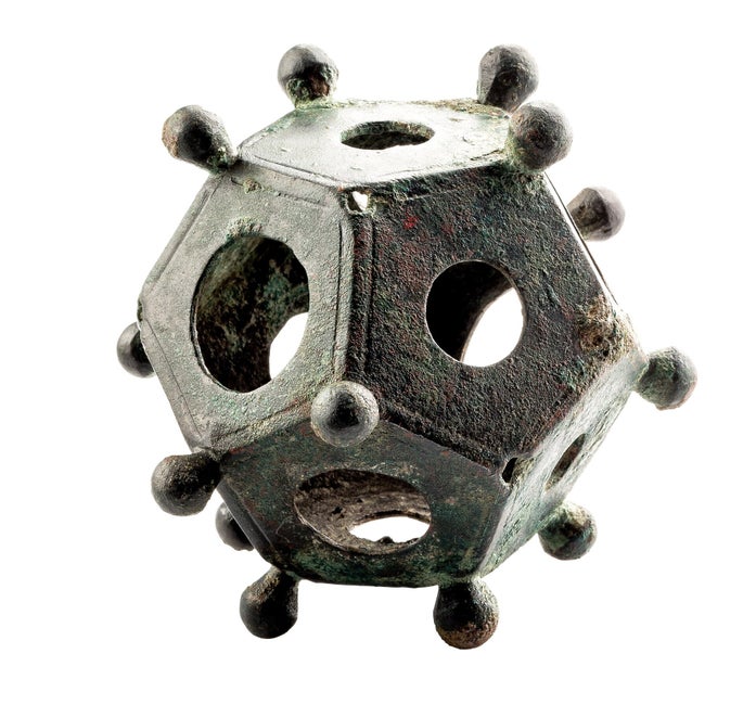 Dodécaèdre en bronze trouvé à Tongres (Belgique), Musée gallo-romain de Tongres.