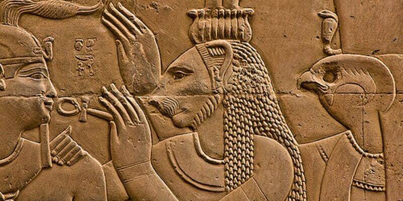La déesse lionne Sekhmet.