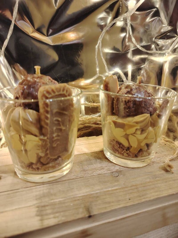 Bougie rocher praliné.