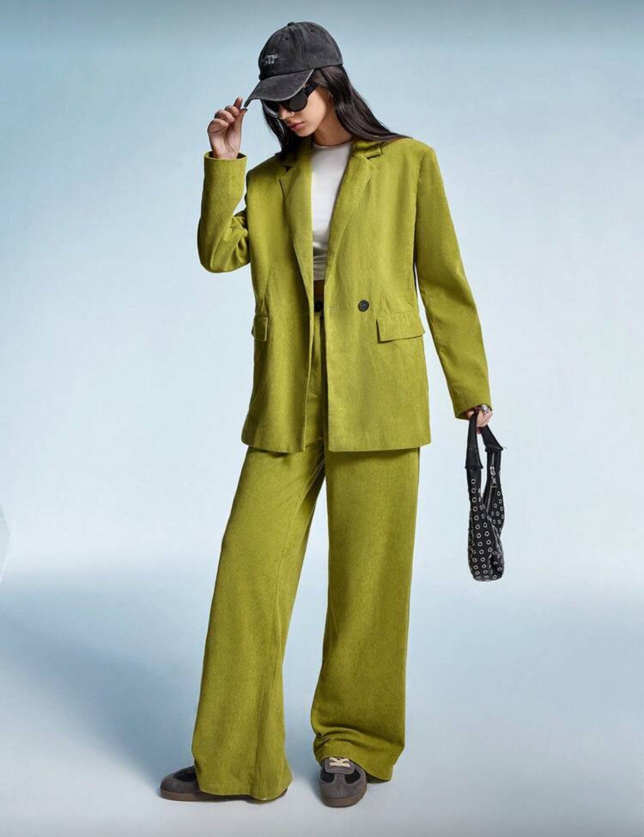 Ensemble élégant blazer et pantalon en velours