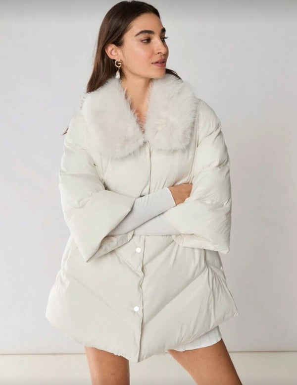 Manteau matelassé avec col en fausse fourrure