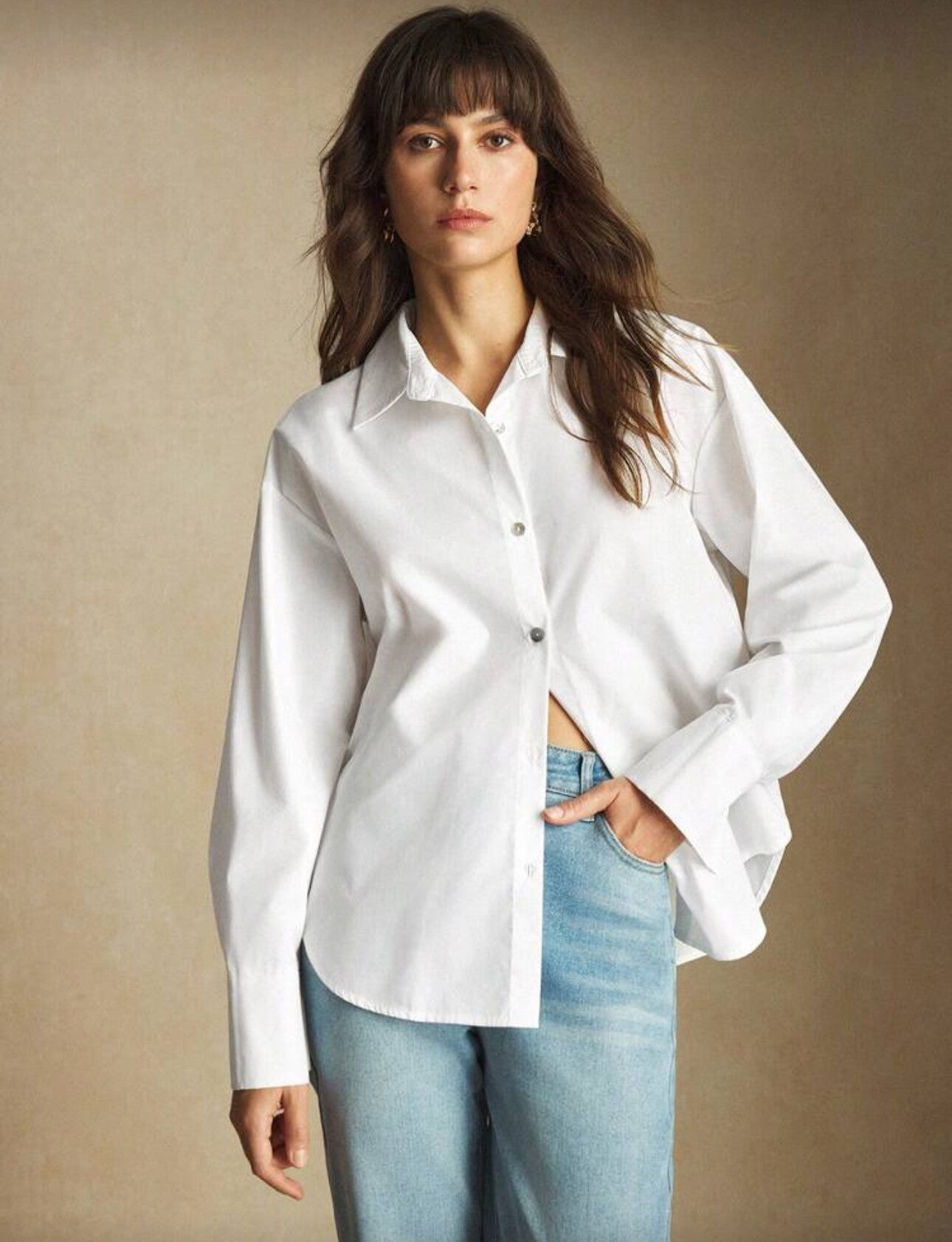 Chemise élégante et classique pour femme