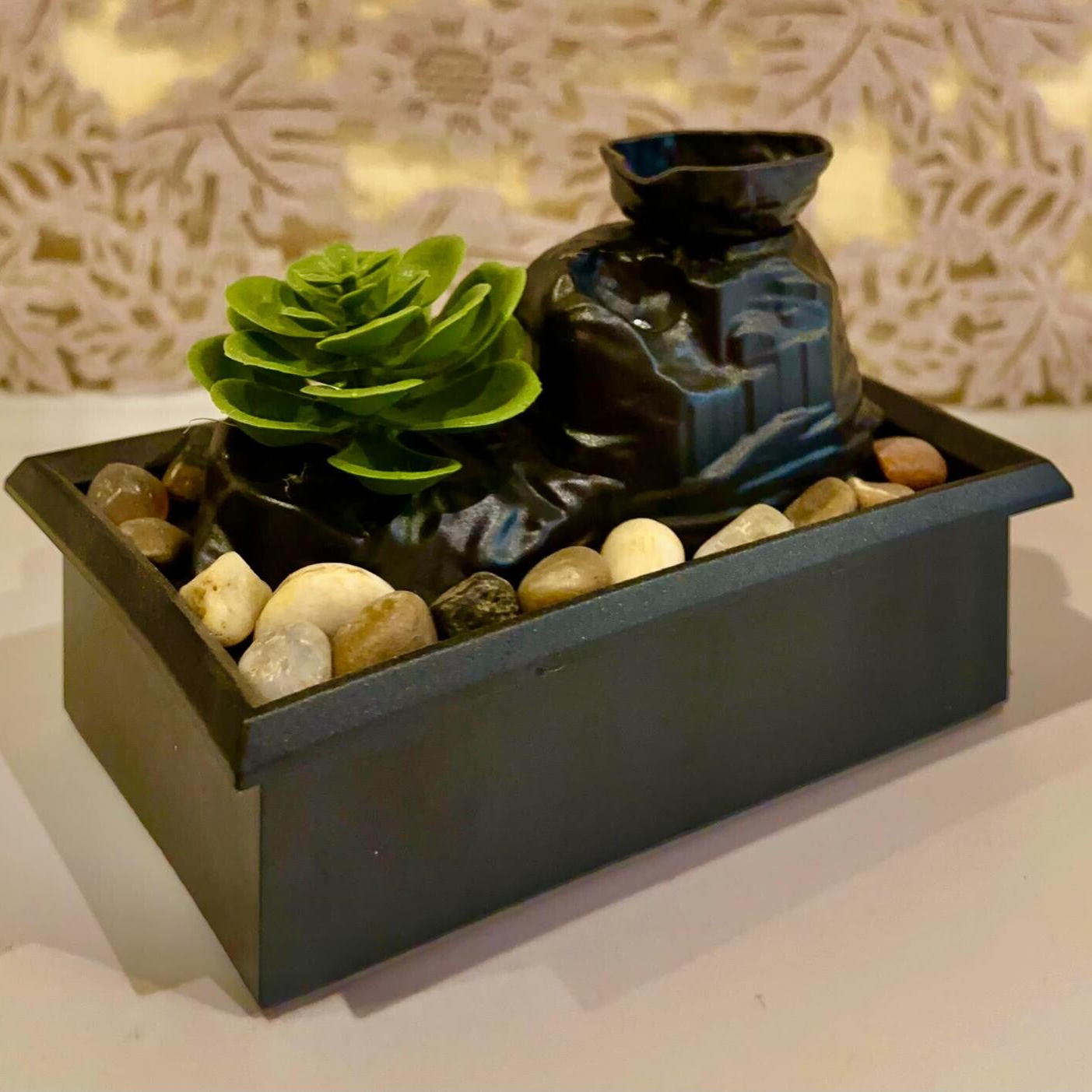 Kabelloser Deko-Zimmerbrunnen "Wohlfühloase" (Batteriebetrieben)