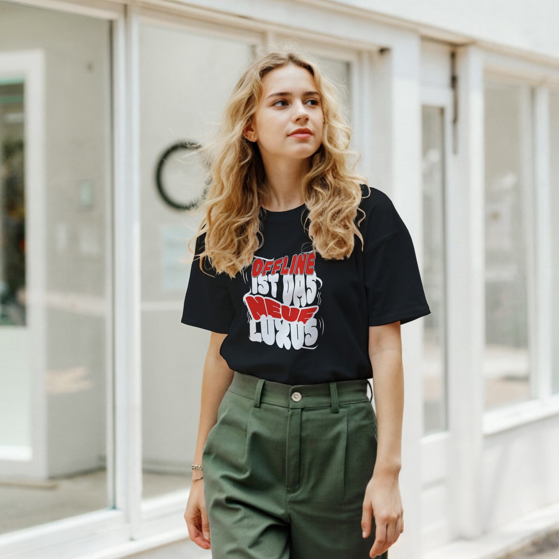 Damen - Hol dir unser exklusives OFFLINE Design auf bestem Stoff!