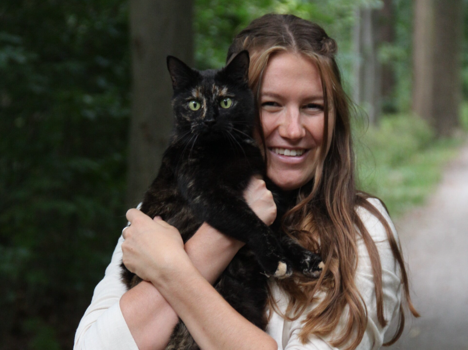Sonja Hurlebusch mit Katze
