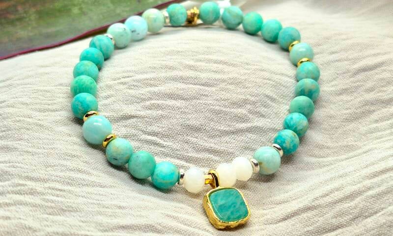 Bracelet Amazonite du Mozambique (6mm) 55,00$
