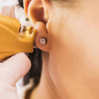 Perçage d'oreilles