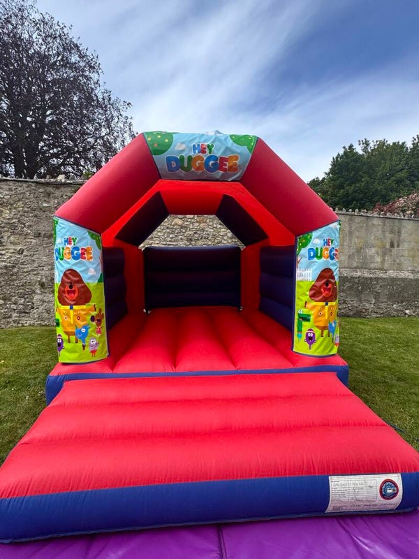 Hey duggee bouncy castle
