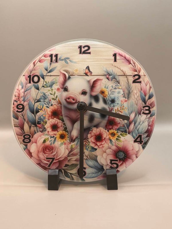 Wanduhr aus Glas - Schweinchen