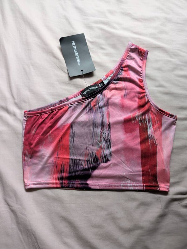 💗 PrettyLittleThing Pink Abstract Crop Top – Size 8 💗
