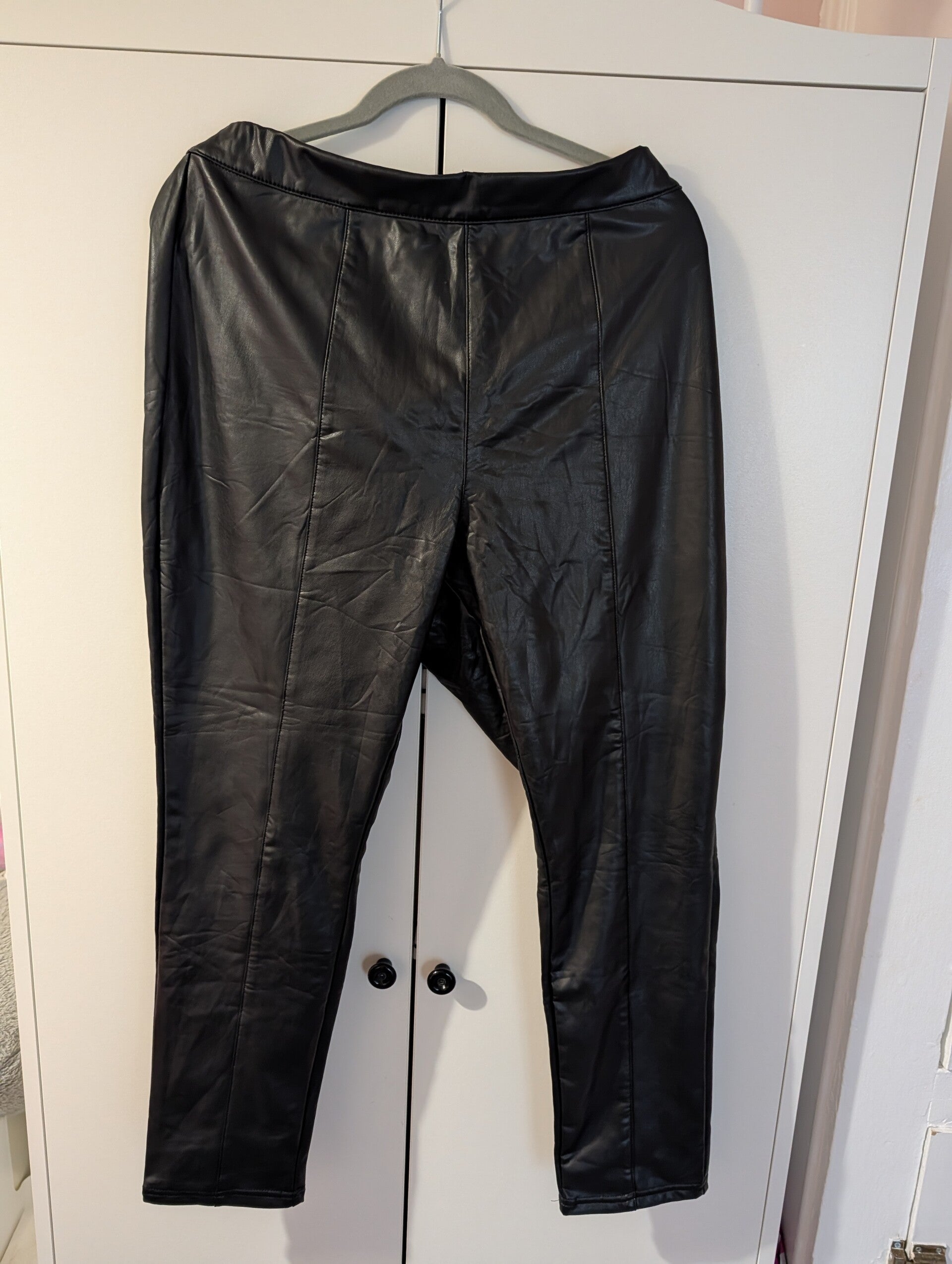 JD WILLIAMS FAUX LEATHER TROUSERS Size 20