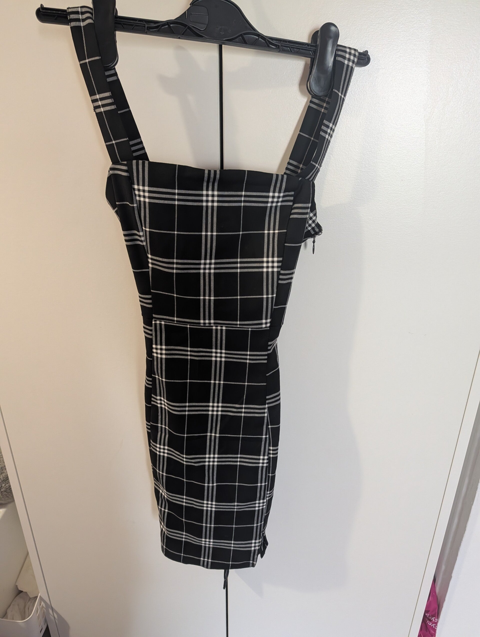 H&M DIVIDED CHECK PINAFORE DRESS Size 4