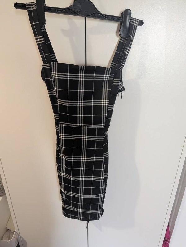 H&M DIVIDED CHECK PINAFORE DRESS Size 4