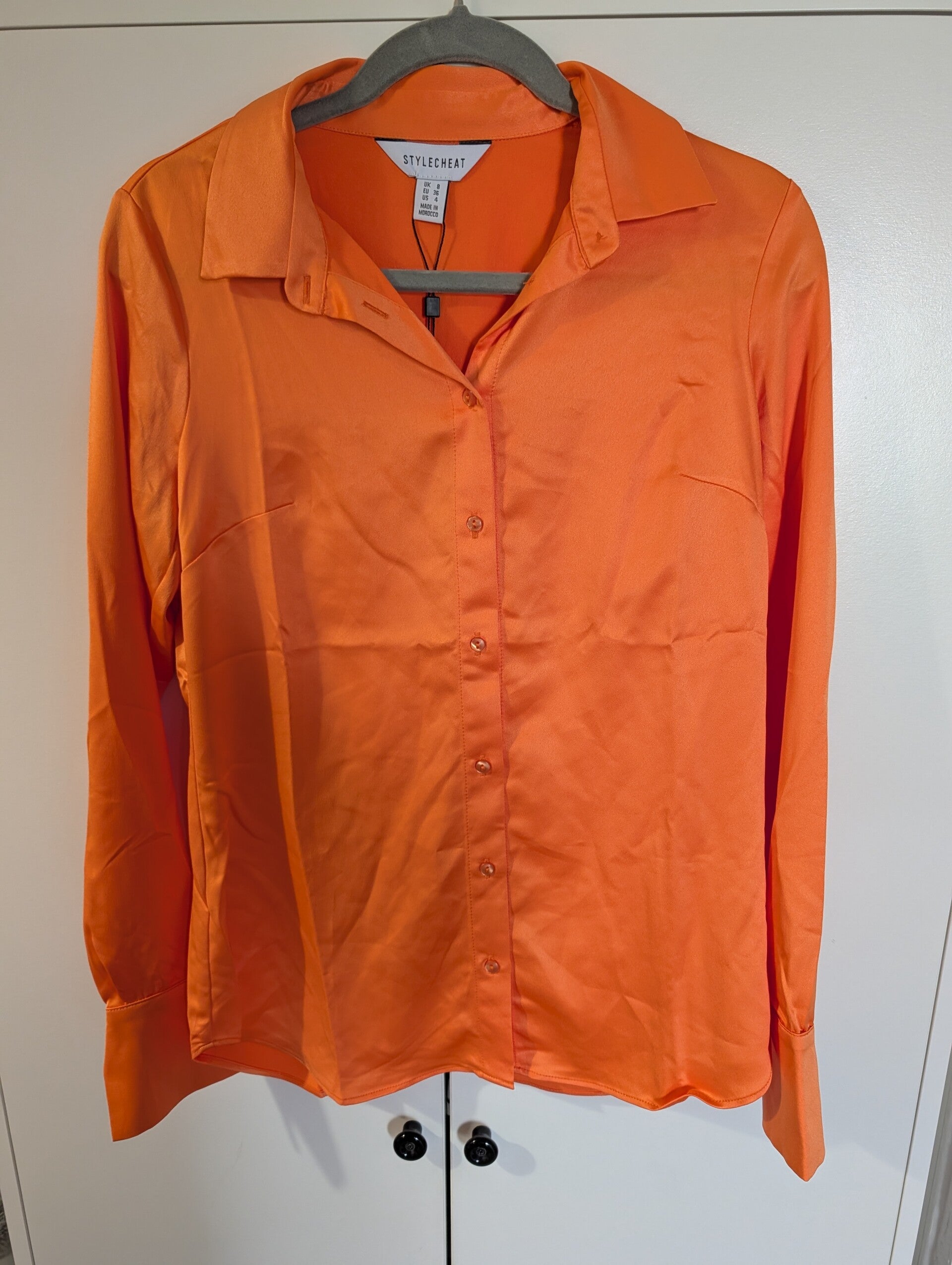 🧡 STYLECHEAT ORANGE SATIN SHIRT – SIZE 8 🧡