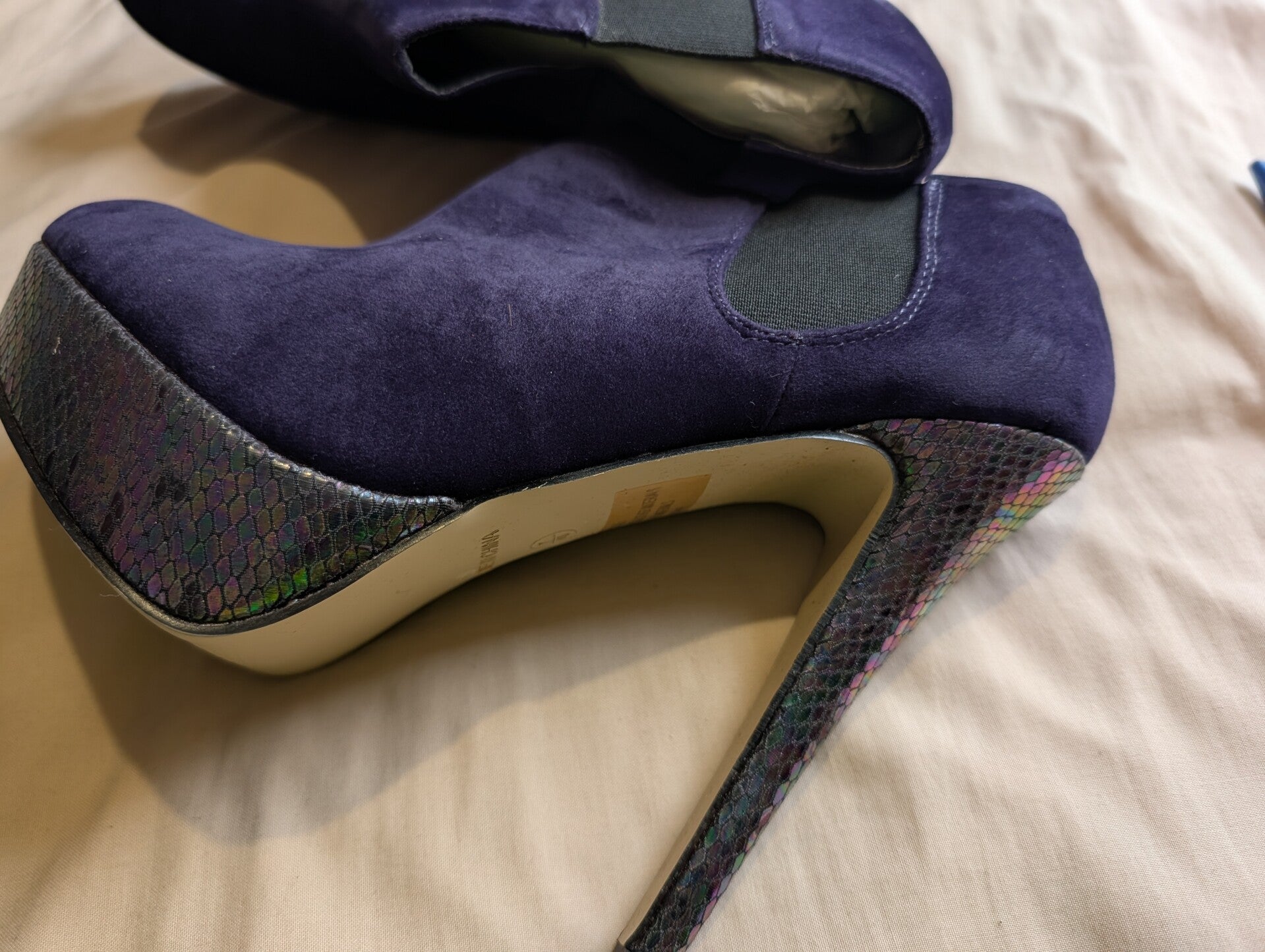 👠 ODEON PURPLE PLATFORM ANKLE HEELS – SIZE 7 👠