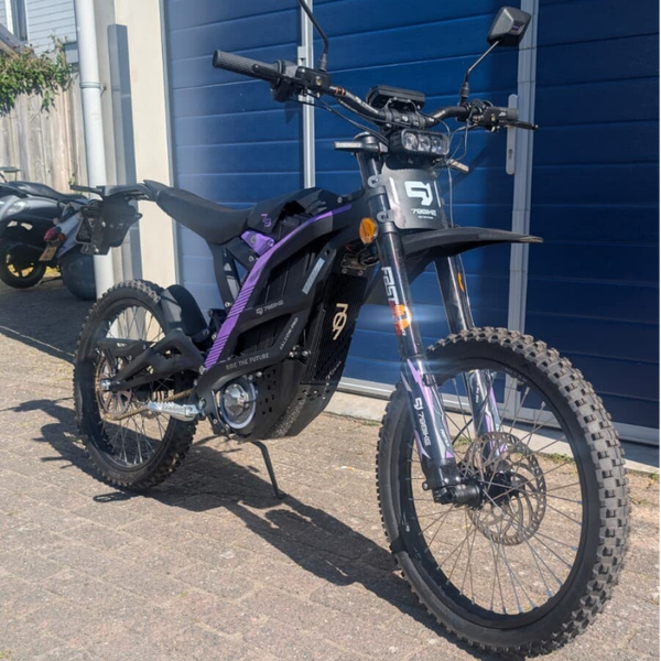 79Bike Falcon pro- Zwart/Paars- Brommer kenteken 2026