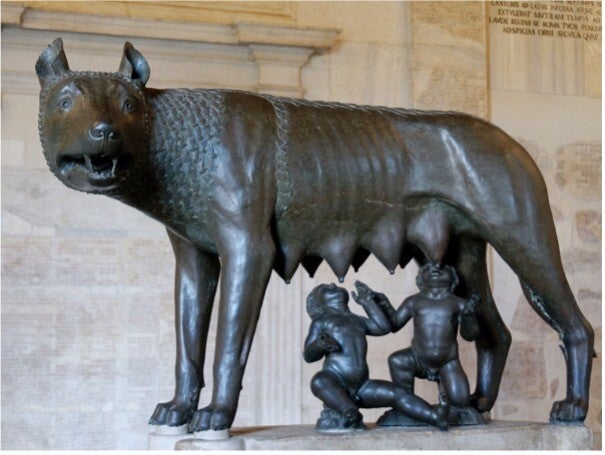 Statue en bronze - une louve allaitant Romulus et Rémus