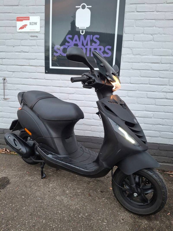 Piaggio Zip