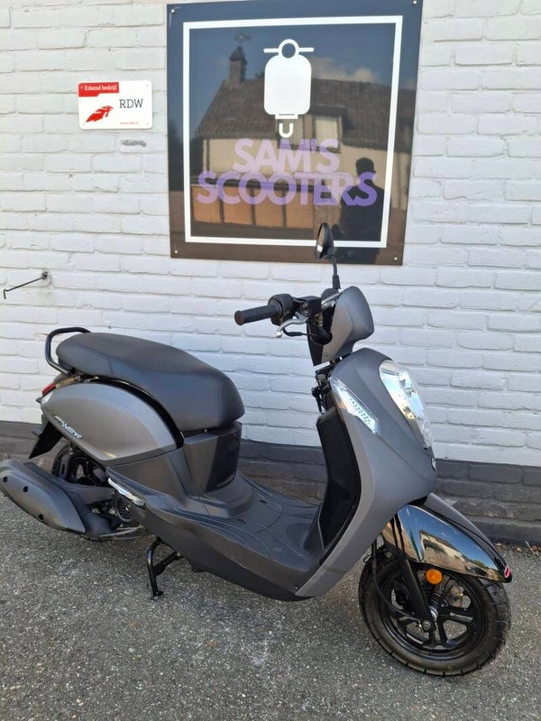 Sym Mio