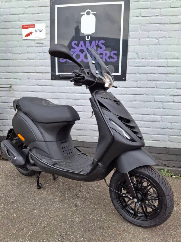 Piaggio Zip
