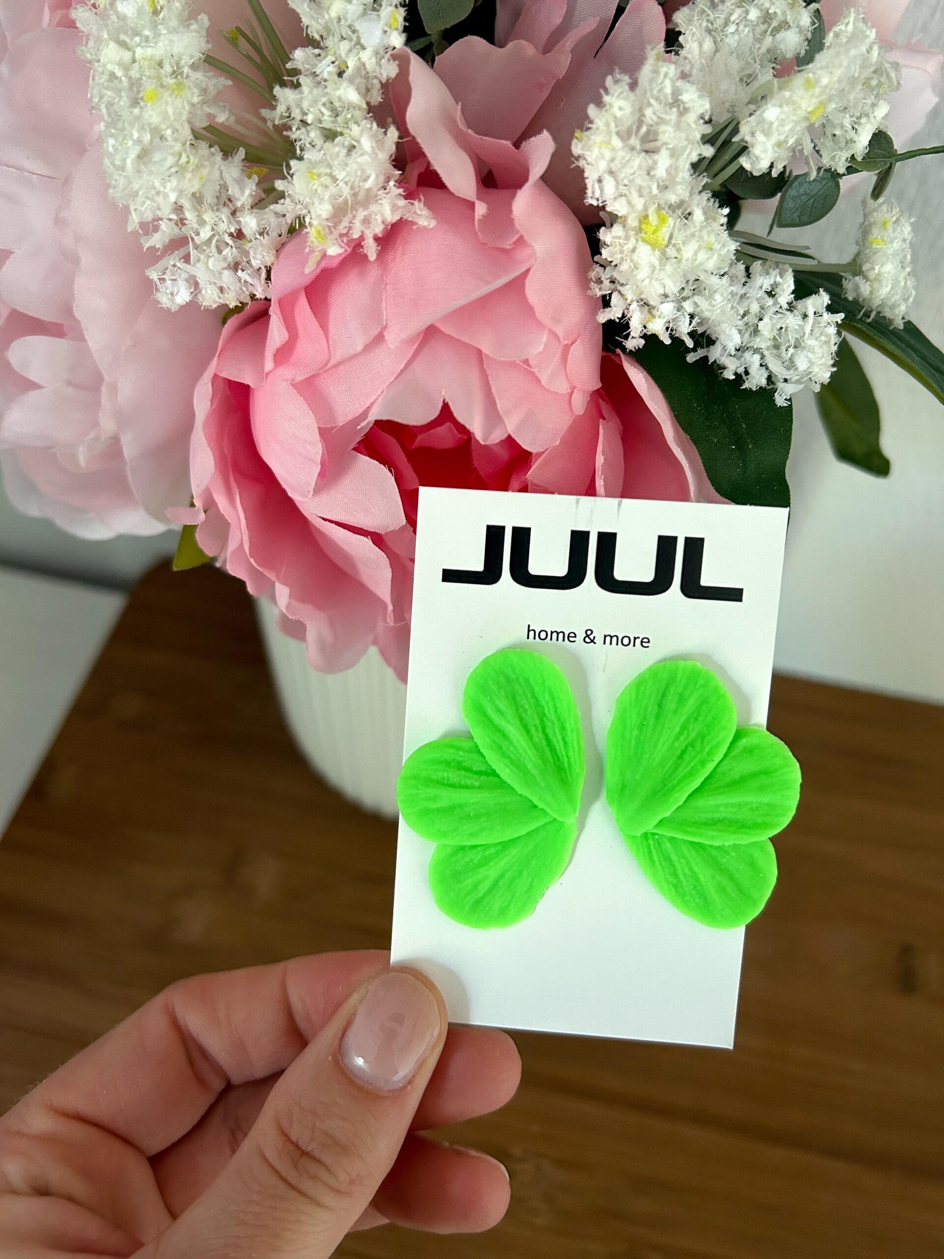 Neon studs blad groen